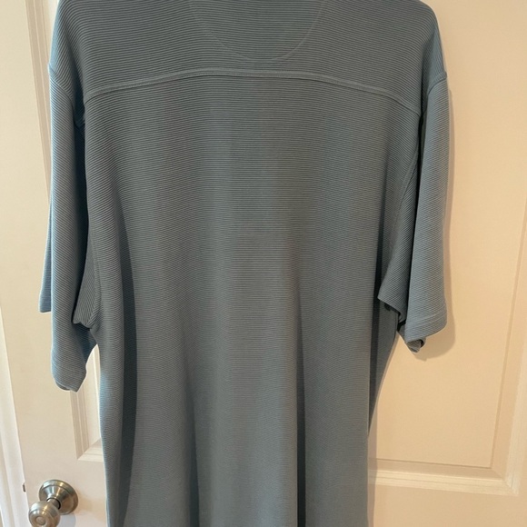 Tommy Bahama, 78% silk, polo shirt, size M - Picture 3 of 3